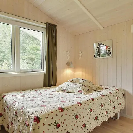 Semesterbostad Gorgeous In Vaeggerlose With Sauna Bøtø By